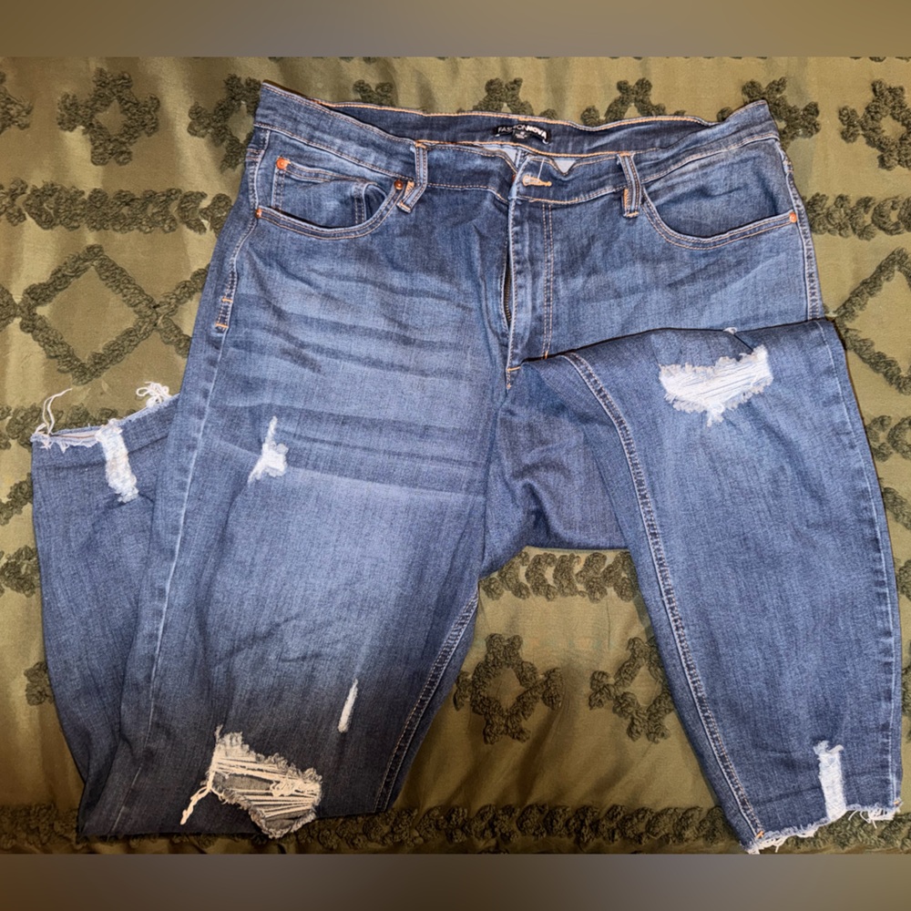 Fashion Nova Jean capris